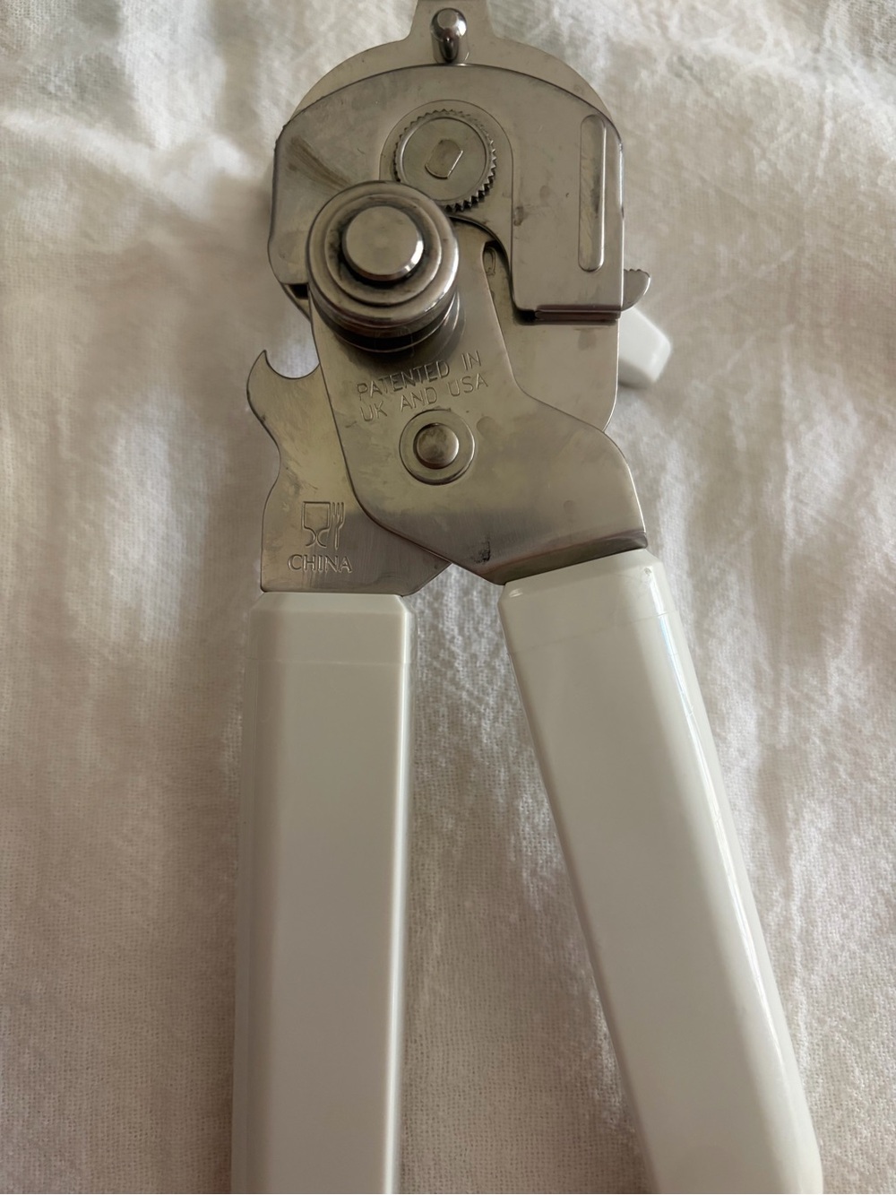 Vintage Pampered Chef Metal Can Opener White Handle